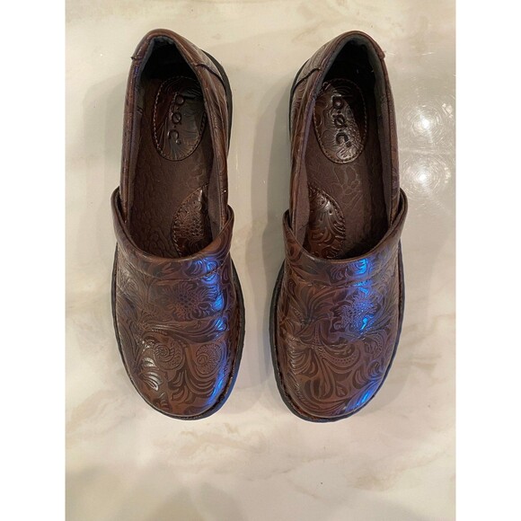 B.O.C. Born Concept Brown Floral Embosed Women Sz 7 Slip On Clogs Arch Suprt BOC - Picture 2 of 10